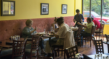 Dining 370 x 203