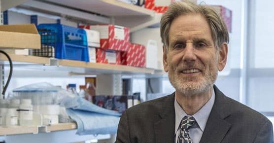 Ralph Weichselbaum, MD, in lab